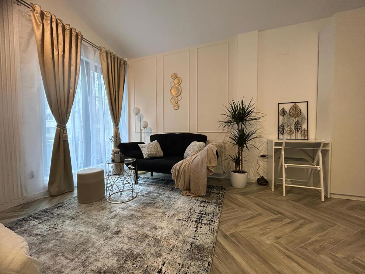 Luxury Mansion Lägenhet Bukarest Exteriör bild
